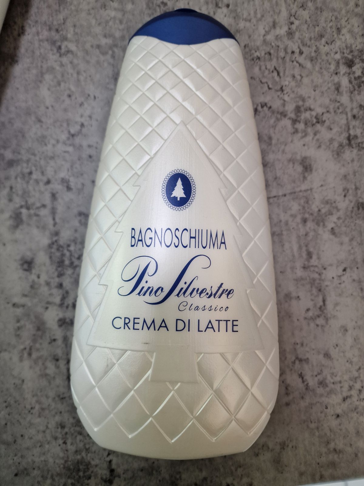 Pino Silvestre classico - crema di latte – pena do kúpeľa
