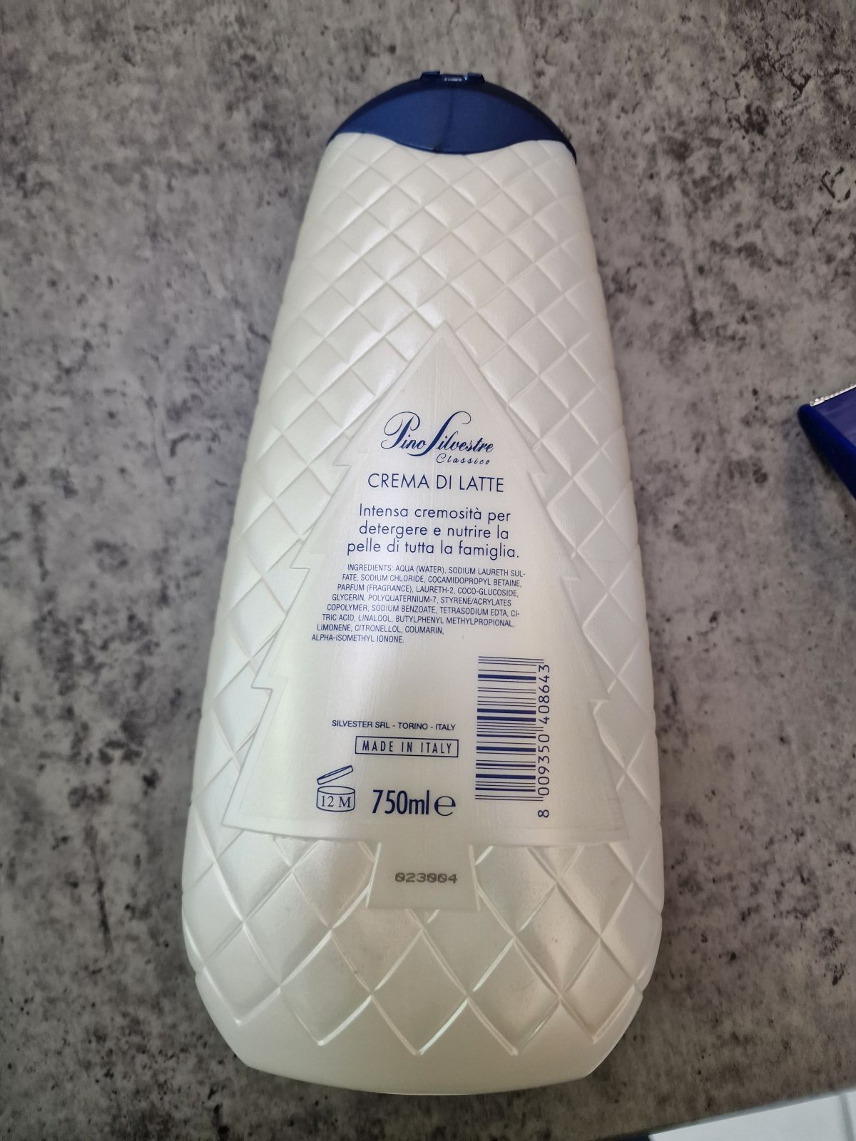 Pino Silvestre classico - crema di latte – pena do kúpeľa - zadná strana produktu