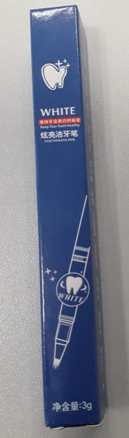 foto - biele plastové pero s modrým štítkom, ktoré je zabalené v modrej kartónovej škatuľke s obrázkom zuba a bieliaceho pera na prednej strane
