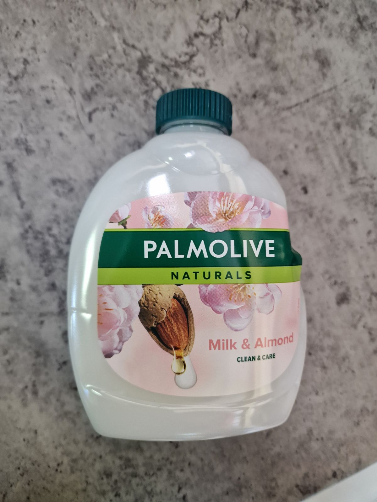 Palmolive naturals – tekuté mydlo na ruky