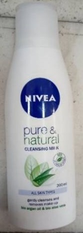 foto výrobku -  PURE & NATURAL cleansing lotion with organic argan oil an organic aloe vera – čistiace pleťové mlieko